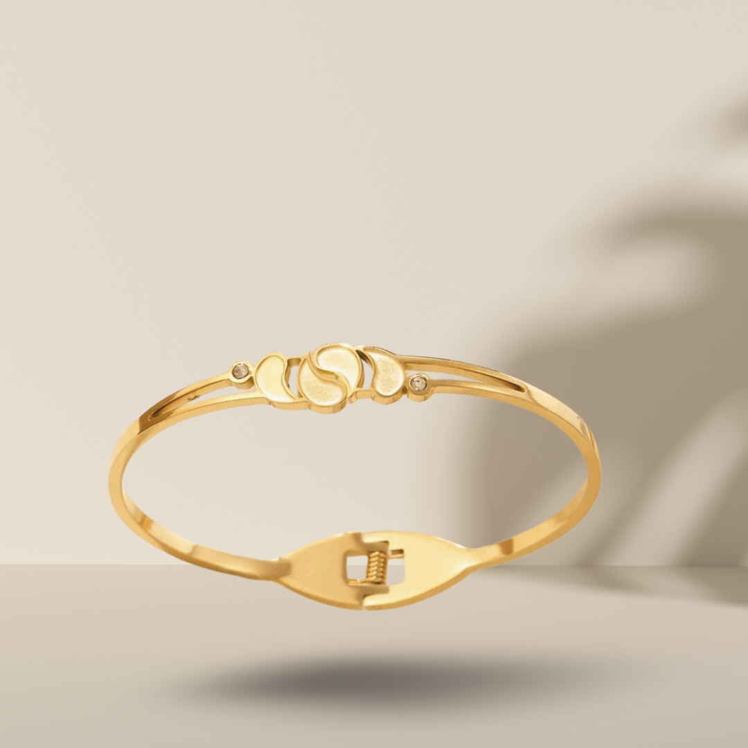 Luxe Loop Bangle